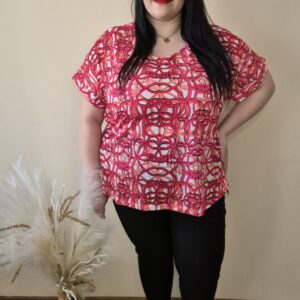 duża bluzka okrągły dekolt malina, bluzka, kobieca bluzka plus size, modna bluzka na lato, stylowa bluzka casual