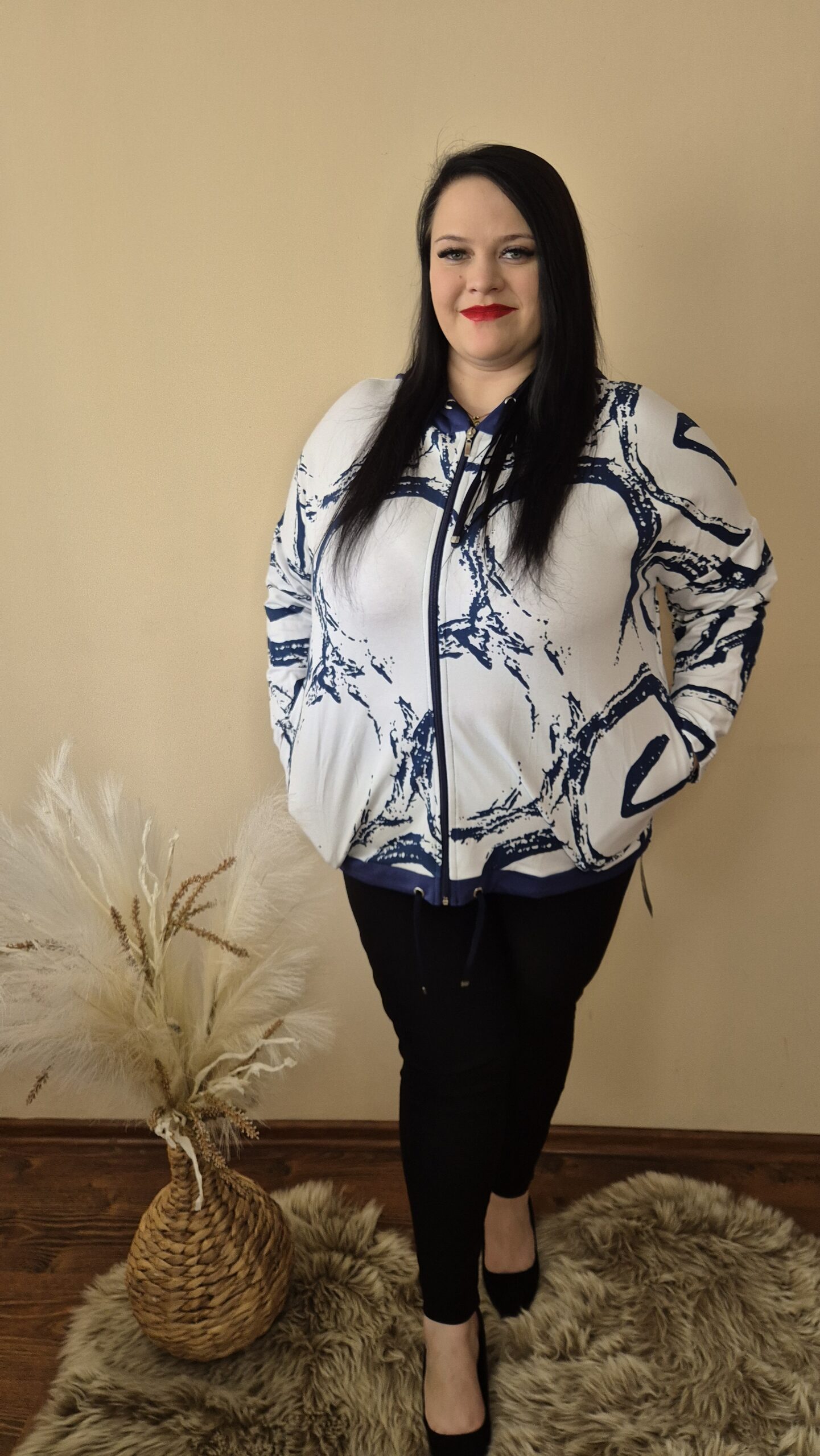 Bluza z kapturem - modne wzory
