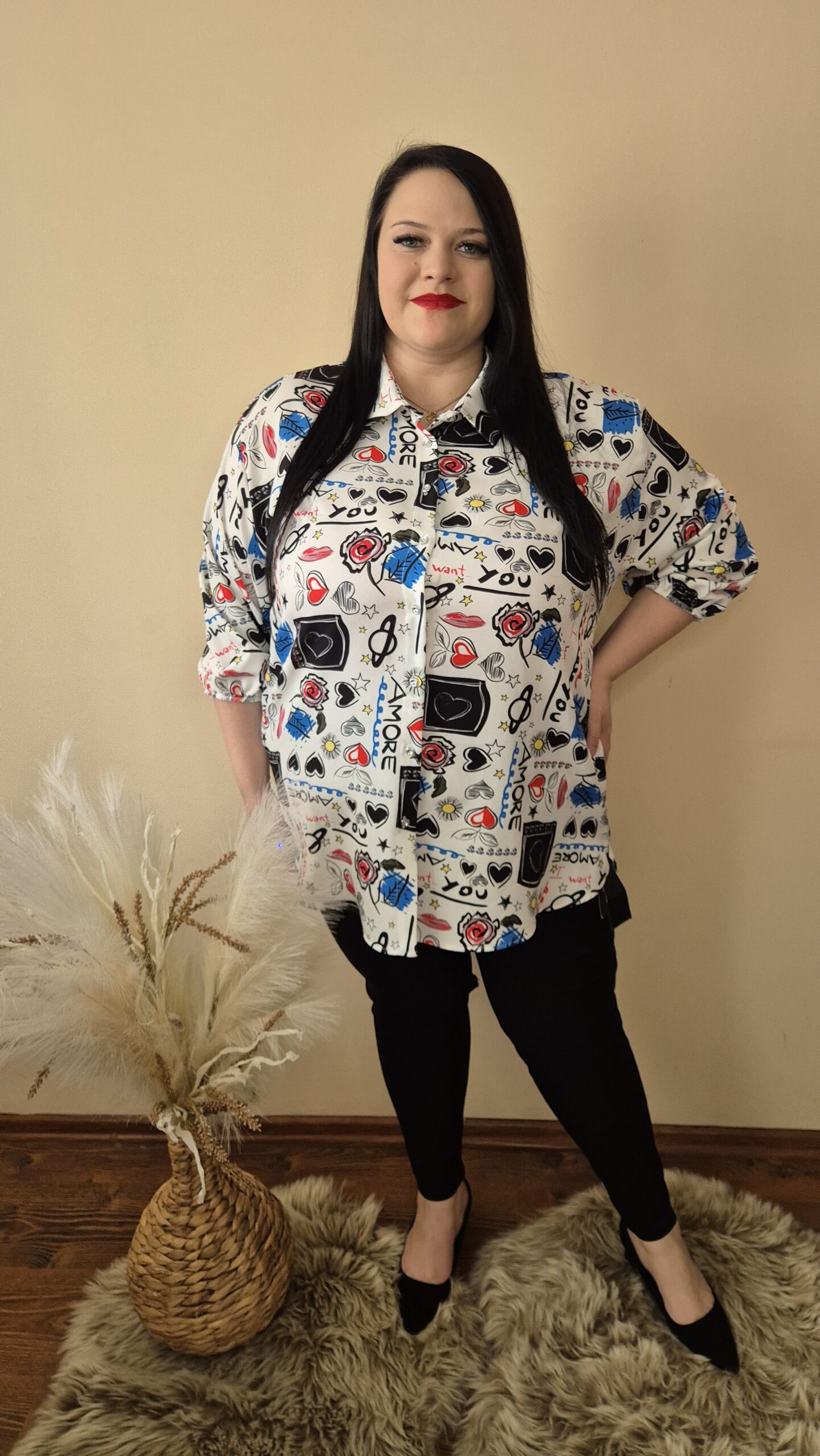 duża koszula z motywem komiks, koszula damska, duża koszula z nadrukiem, kolorowa koszula oversize, koszula z komiksowym wzorem, koszula plus size