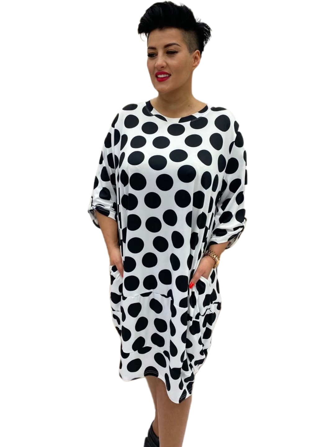 duża sukienka jajko czarno-białe grochy, sukienka z grochami plus size, elegancka sukienka czarno biała, wygodna sukienka na lato, sukienka na każdą okazję