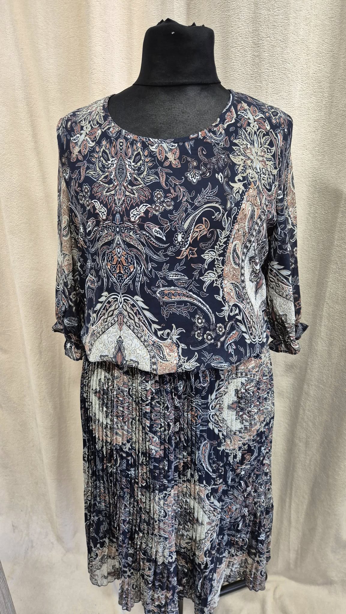 sukienka plisowana granat, sukienka na wesele, granatowa sukienka, sukienka elegancka, sukienka midi